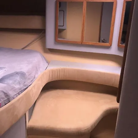 Hotel en barco Lady L Bateau 10 Metres Jacuzzi *